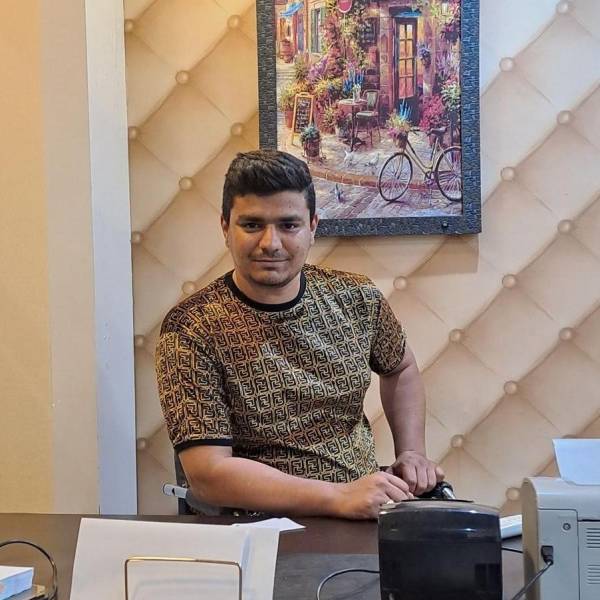 تصویر مشاور محمد حسین رفیعی