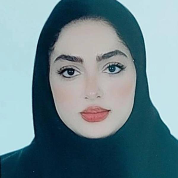 خانم-شقایق-کاوه-پروفایل'