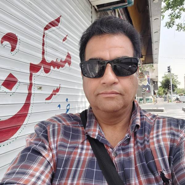 تصویر محسن مسکن زرین