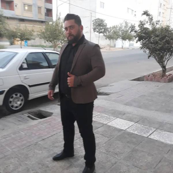 تصویر حامدعفیفی اقای املاک جام جم 