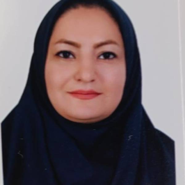 تصویر خانم امید کارمند اتحادیه تعاونی