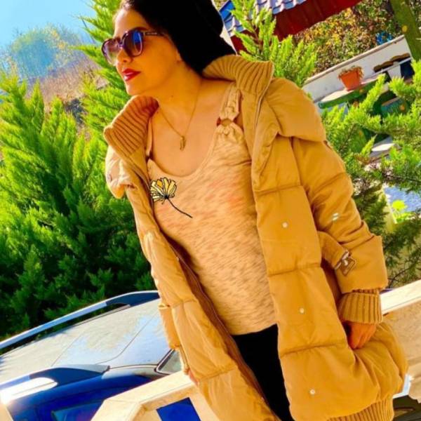 تصویر خانم زرین