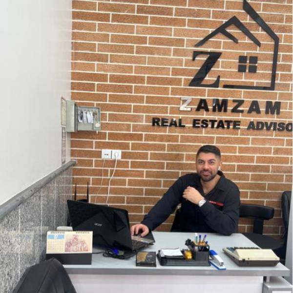تصویر فرهاد زمزم