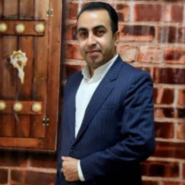 تصویر هادی حسین پور املاک کاسیت 