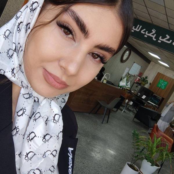 تصویر فروش خانم عطایی