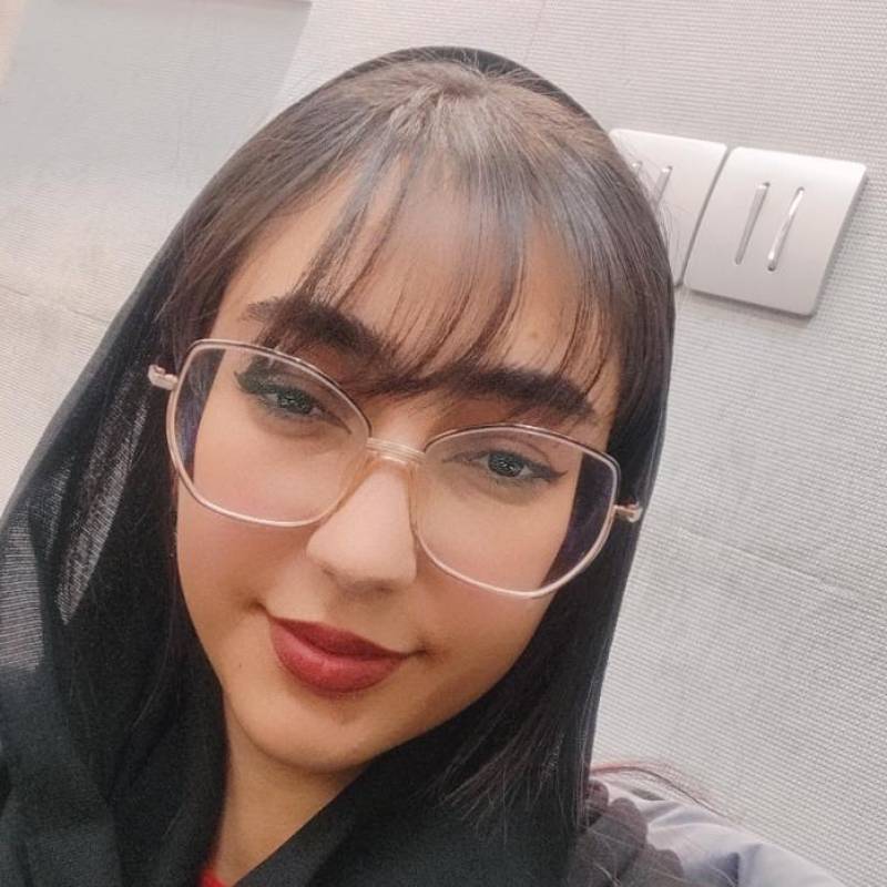 تصویر آیناز عشقی