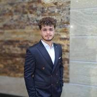 پویا رمضانیان پروفایل