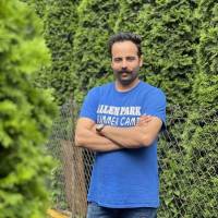 وحید اجاقی پروفایل